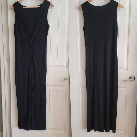 T Tahari Dresses & Skirts - T Tahari Front Twist Crew Neck Sleeveless Maxi Dress